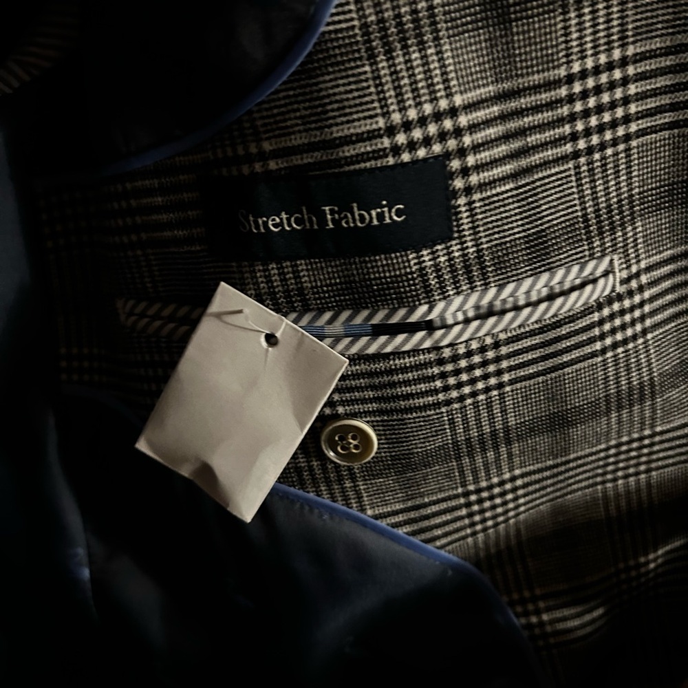 Tailorbyrd Men's Black and Gray Plaid Blazer - Picture 5 of 7